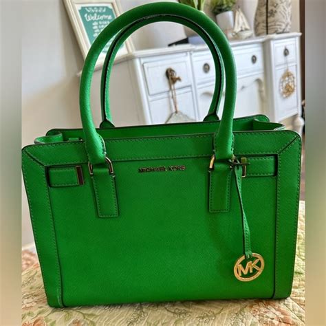 michael kors kelly